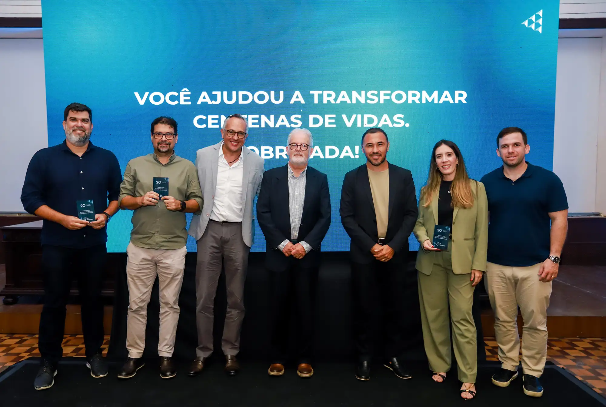 Six Propaganda é homenageada nos 20 anos da Junior Achievement em Alagoas